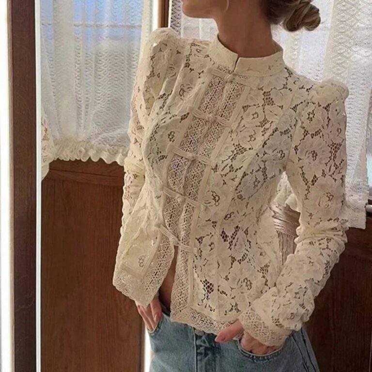 Standard-sized women's clothing Women's Elegant Blouse, court style loose and elegant one line shirt fall top, embellished with floral lace hollow design